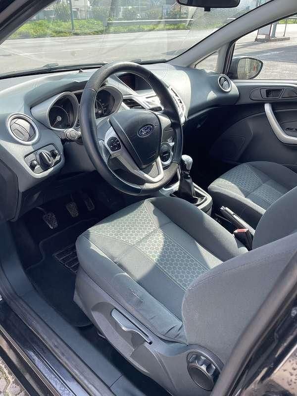 Usata Ford Fiesta Titanium 68 CV (50 kW) 2009 Utilitaria