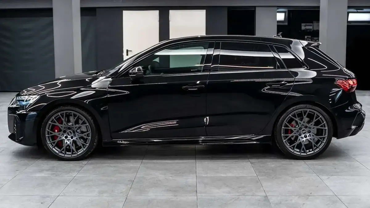 Usata Audi RS3 Sportback Ambiente 400 CV (294 kW) 2025 Nero Utilitaria