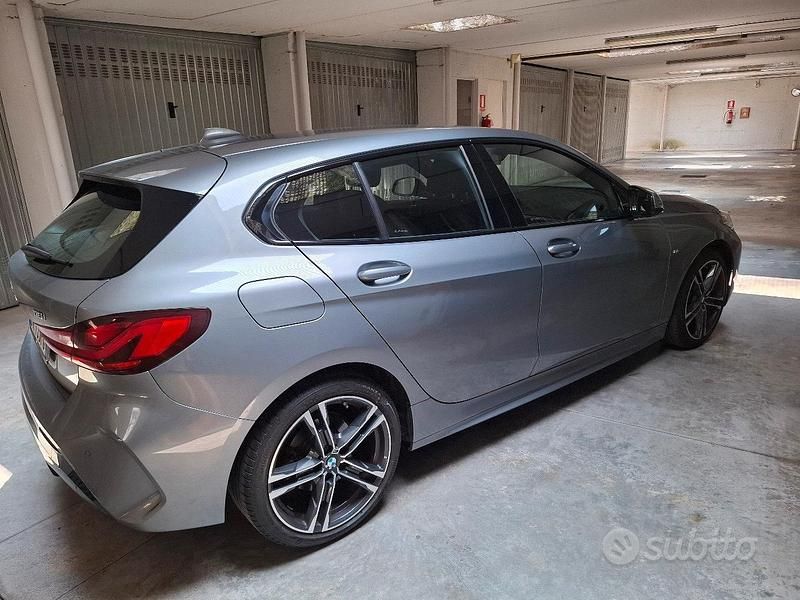 Usata BMW 116 M Sport 109 CV (80 kW) 2023 Grigio Utilitaria