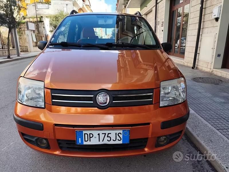 Usata Fiat Panda Emotion 60 CV (44 kW) 2008 Arancione Utilitaria