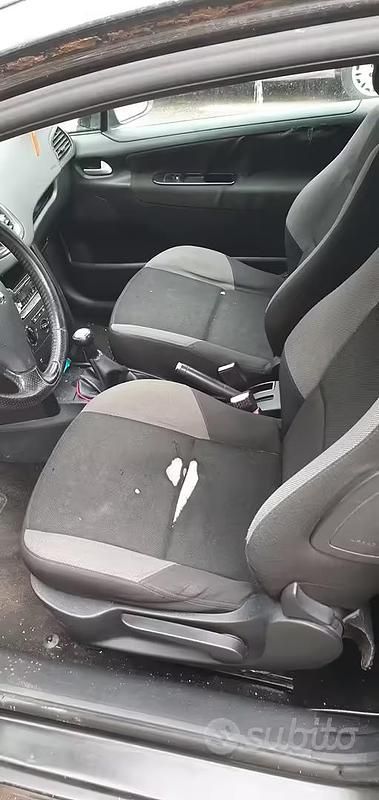 Usata Peugeot 207 70 CV (51 kW) 2008 Nero Berlina