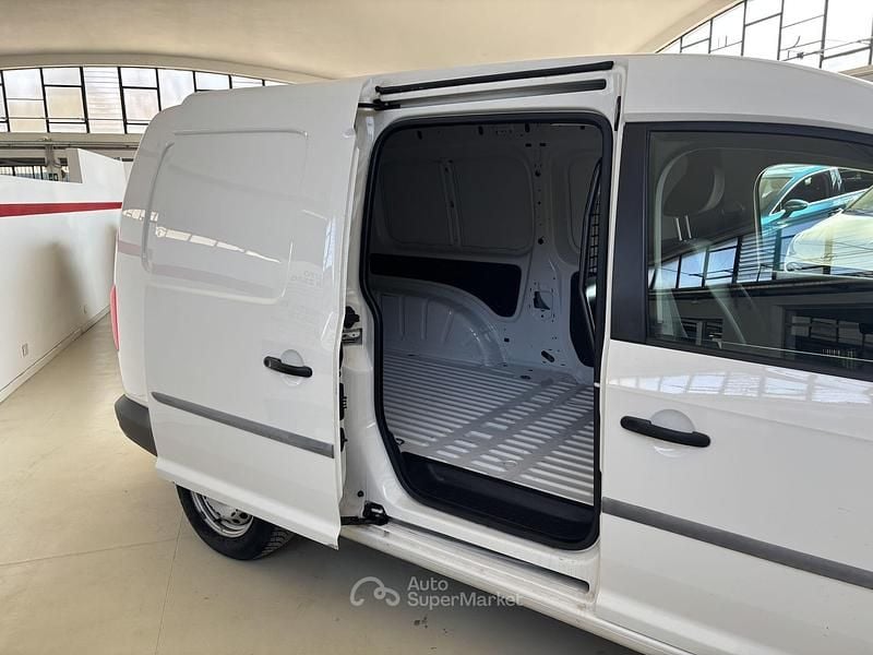 Usata VW Caddy Maxi 102 CV (75 kW) 2018 Bianco Monovolume