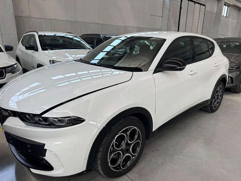 Bianco Usata 2024 Alfa Romeo Tonale Sprint SUV | 26.490 € (Ottimo prezzo) - Immagine 1/4