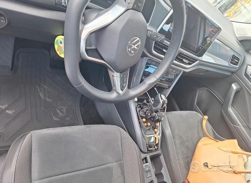 Usata VW T-Roc Style 150 CV (110 kW) 2023 Grigio SUV
