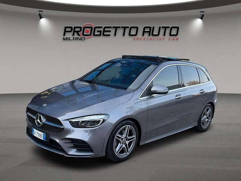 Grigio Usata 2023 Mercedes B180 AMG Line Premium Monovolume | 30.950 € (Buon prezzo) - Immagine 1/4