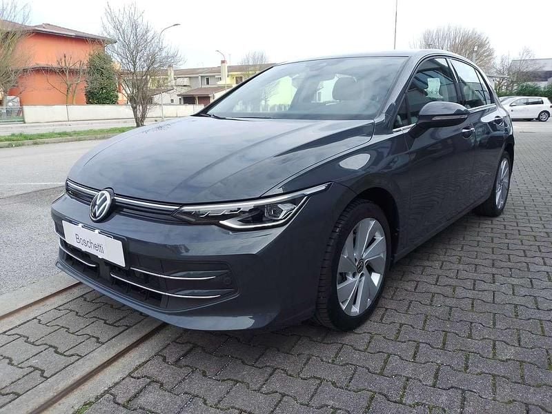 Usata VW Golf VIII Style 150 CV (110 kW) 2025 Urano grey Berlina