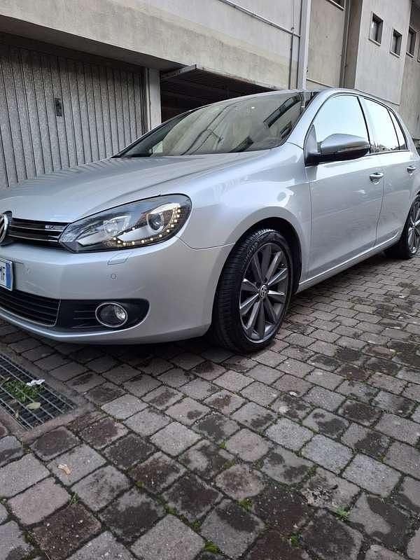 Usata VW Golf VII Highline 105 CV (77 kW) 2012 Berlina