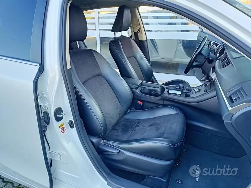 Usata Lexus CT200h 99 CV (72 kW) 2017 Bianco Berlina