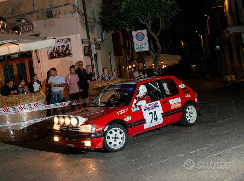 Rosso Usata 1985 Peugeot 205 | 35.000 € - Immagine 1/4