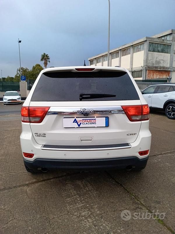 Usata Jeep Grand Cherokee Overland 241 CV (177 kW) 2012 Bianco SUV