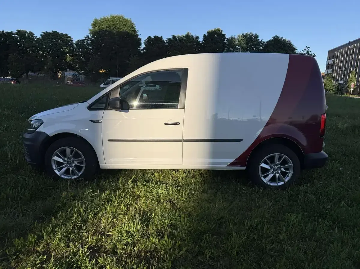 Käytetty VW Caddy 75 HP (55 kW) 2020 Other Tila-auto