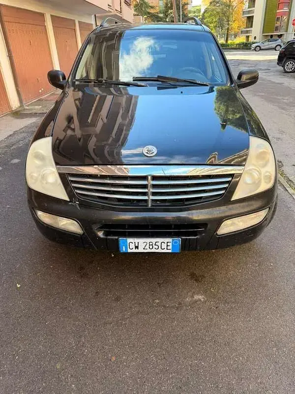 Usata SsangYong Rexton 165 CV (121 kW) 2005 Nero SUV