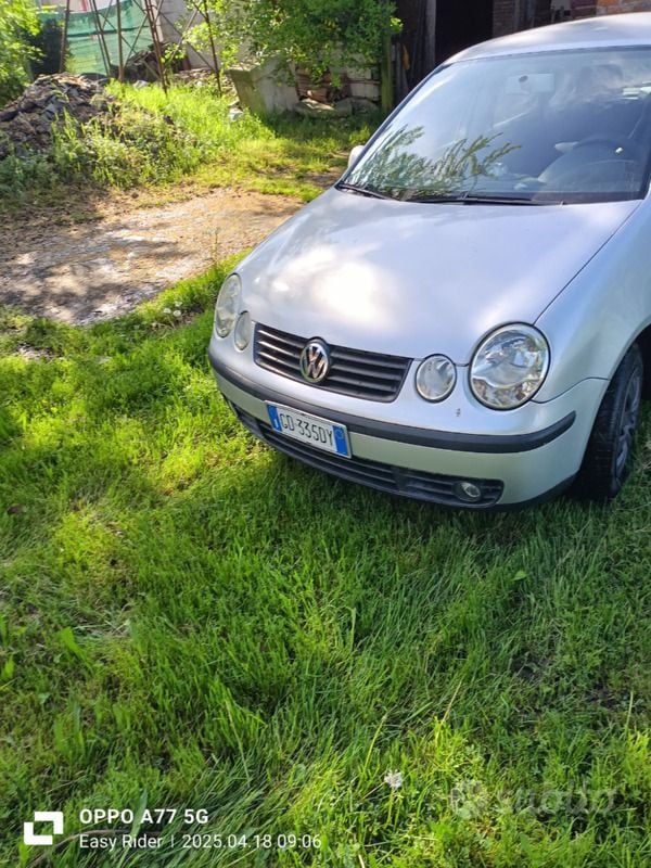 Usata VW Polo 54 CV (39 kW) 2003 Grigio Berlina