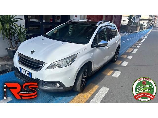 Usata Peugeot 2008 Allure 100 CV (73 kW) 2015 Bianco(met.) SUV