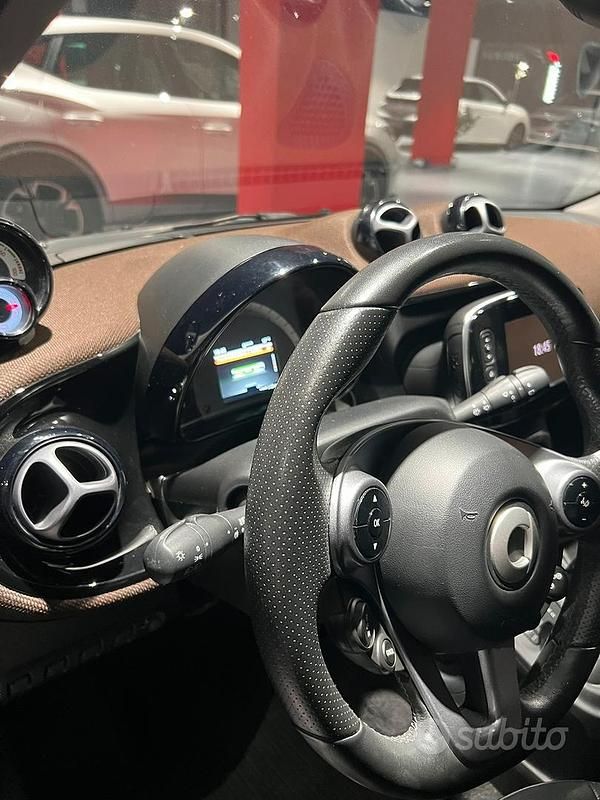 Usata Smart ForFour Electric Drive 52 kW (71 CV) 2019 Marrone Berlina