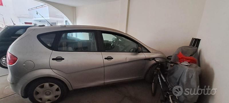 Usata Seat Altea 2004 Grigio Monovolume