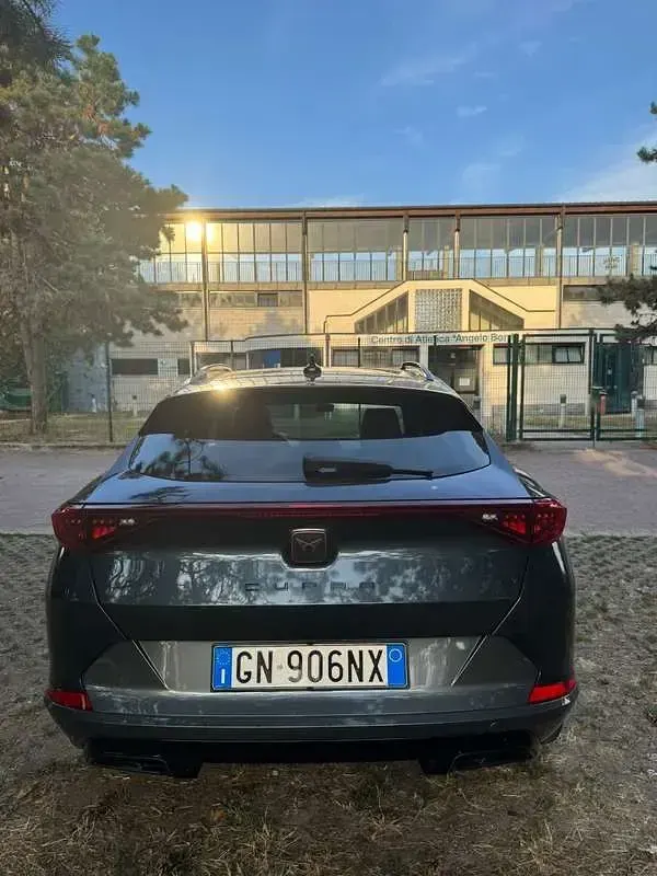 Usata Cupra Formentor 150 CV (110 kW) 2023 Blu/azzurro SUV