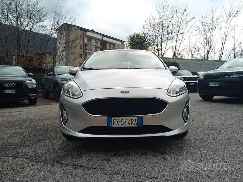 Usata Ford Fiesta 85 CV (62 kW) 2019 Grigio Utilitaria