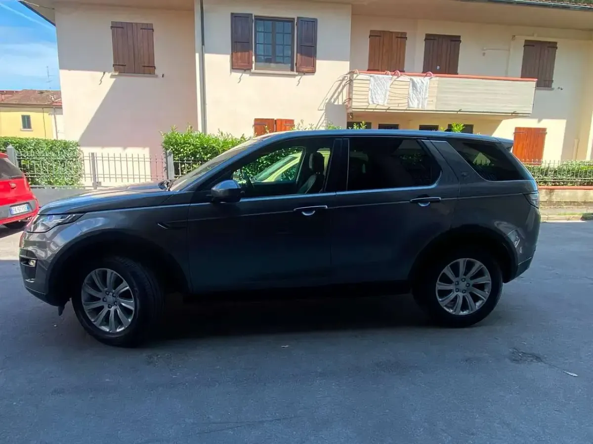 Usata Land Rover Discovery Sport SE 150 CV (110 kW) 2016 Grigio SUV