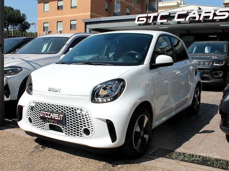 Usata Smart ForFour Electric Drive Passion 41 kW (56 CV) 2022 Bianco Berlina