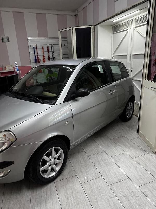 Usata Lancia Ypsilon 2007 Grigio Utilitaria