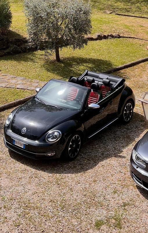 Usata VW Beetle Cabriolet 105 CV (77 kW) 2012 Nero Cabrio
