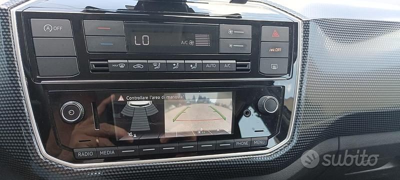 Usata VW up! 65 CV (47 kW) 2021 Grigio Utilitaria