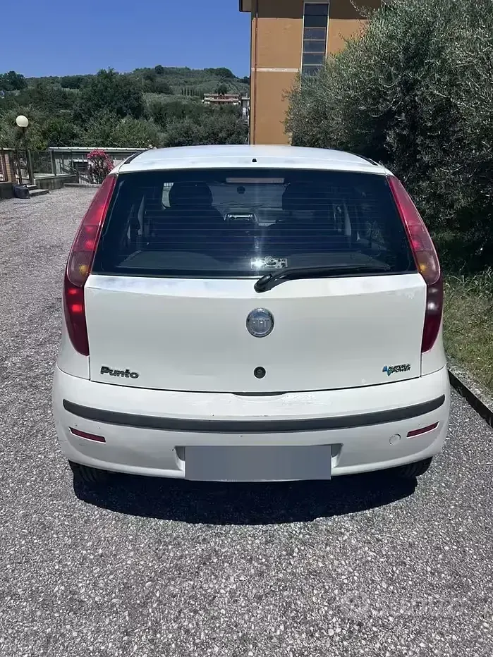Usata Fiat Punto 60 CV (44 kW) 2008 Bianco Utilitaria