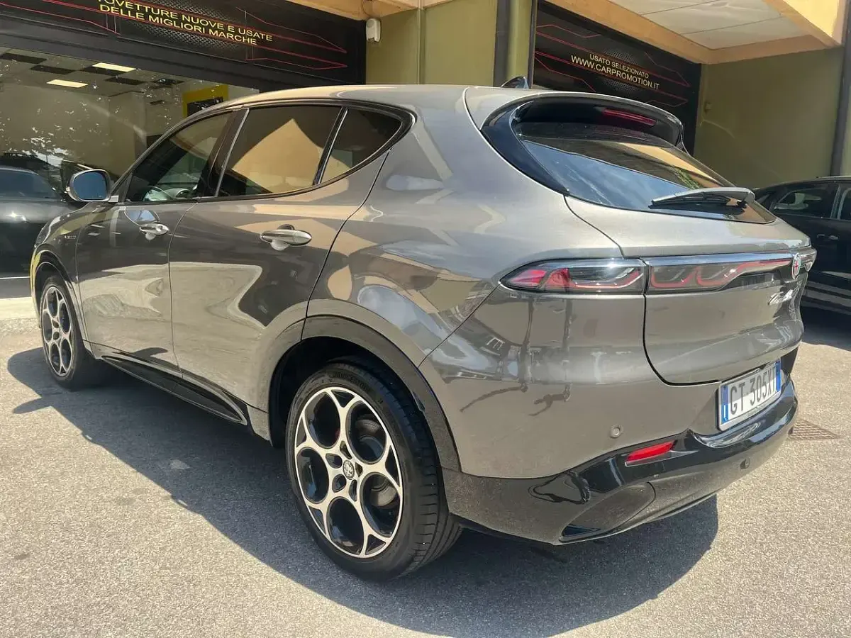 Usata Alfa Romeo Tonale Veloce 160 CV (117 kW) 2024 Grigio SUV