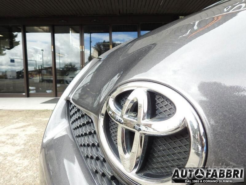 Usata Toyota Yaris 101 CV (74 kW) 2009 Grigio(met.) Utilitaria