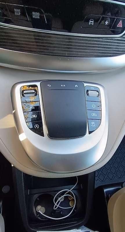 Usata Mercedes V300 Avantgarde 237 CV (174 kW) 2023 Monovolume