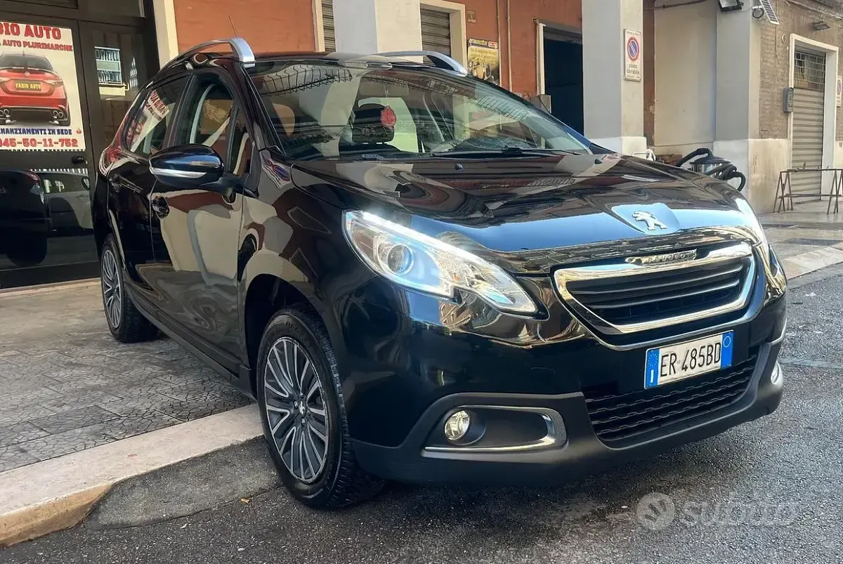 Usata Peugeot 2008 Access 68 CV (50 kW) 2013 Nero SUV
