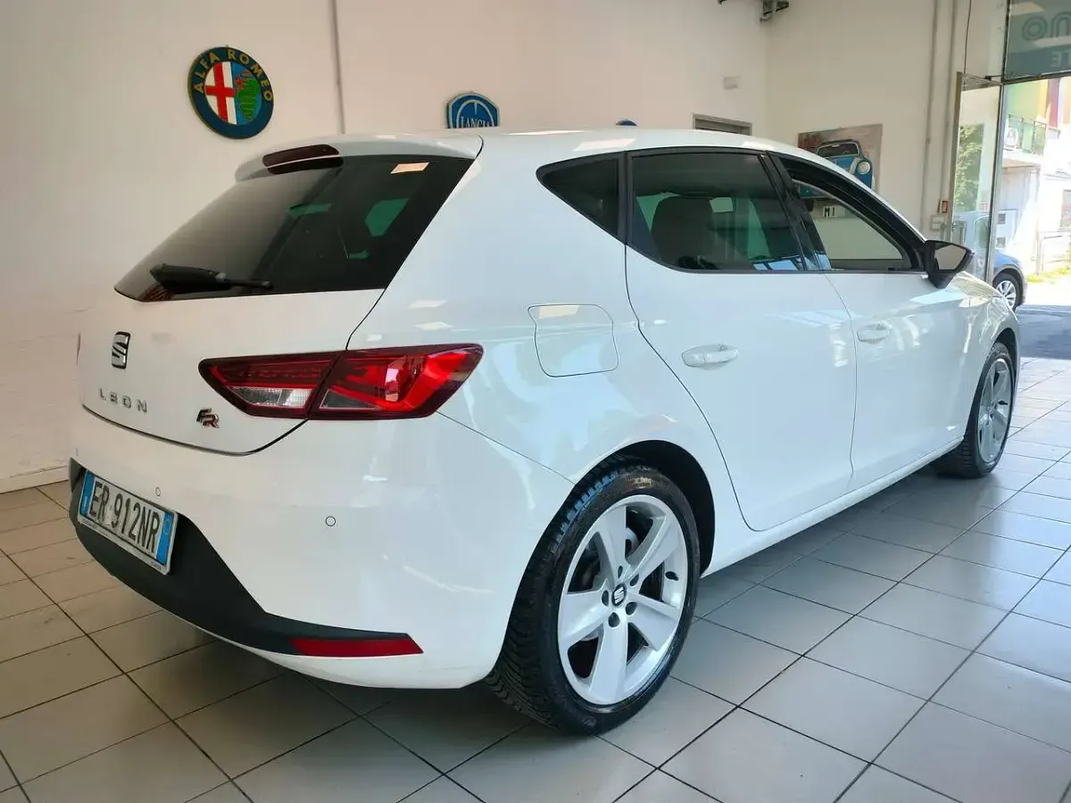 Usata Seat Leon FR 122 CV (89 kW) 2013 Bianco Berlina