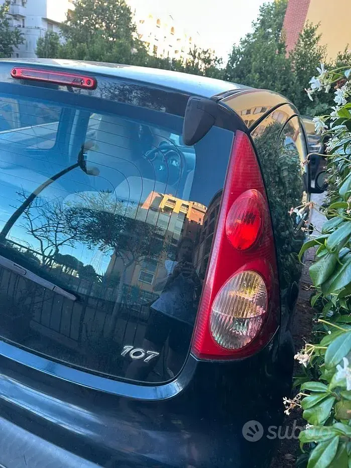 Usata Peugeot 107 68 CV (50 kW) 2008 Nero Utilitaria