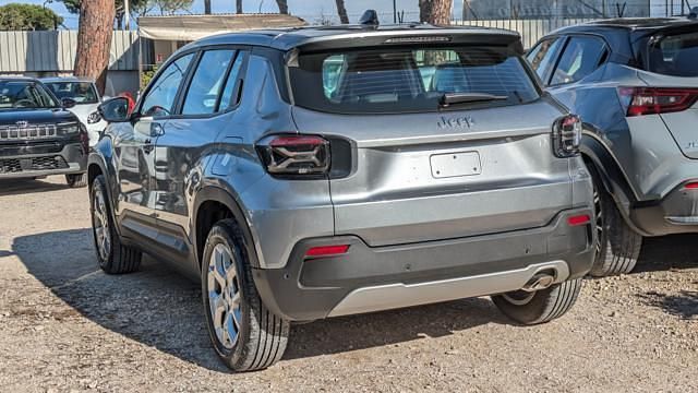 Usata Jeep Avenger Altitude 100 CV (73 kW) 2024 Grigio SUV