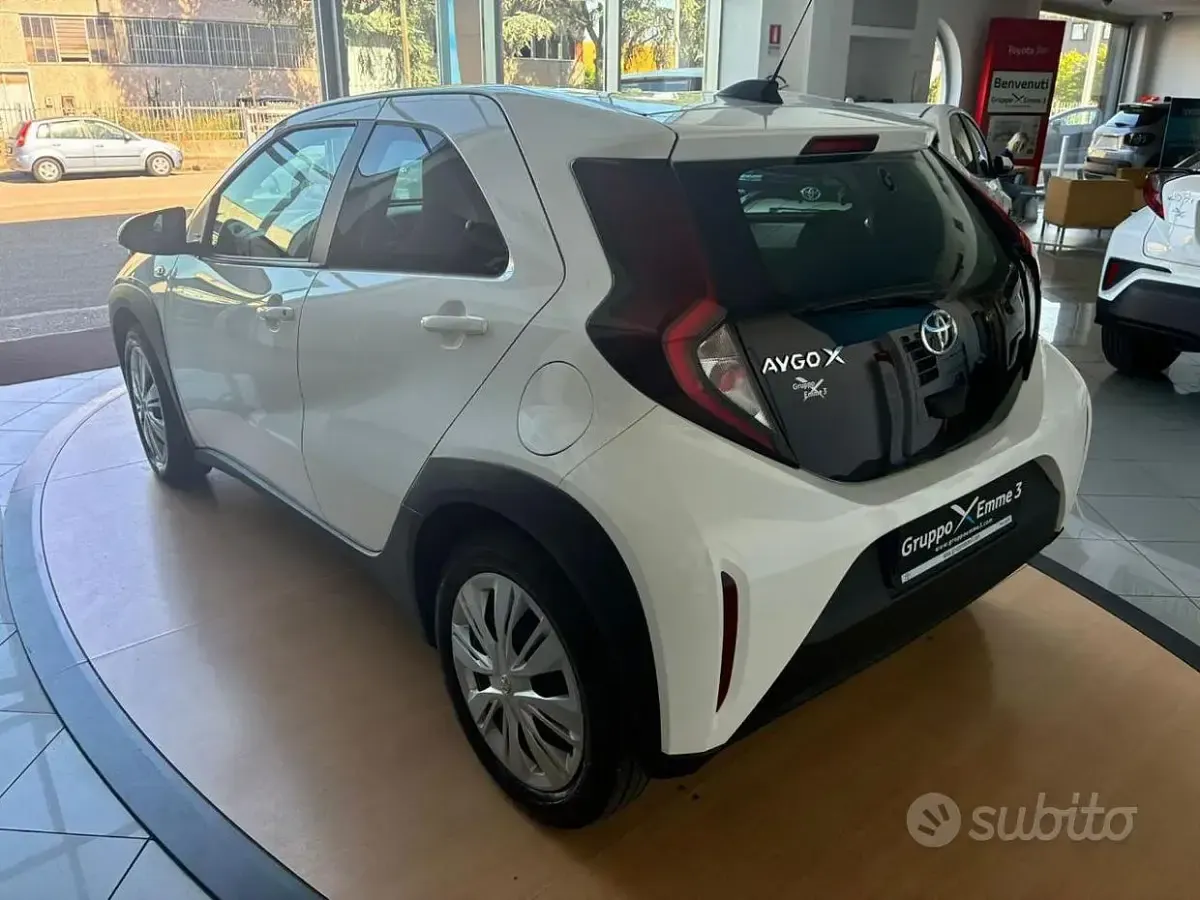 Usata Toyota Aygo X Active 72 CV (52 kW) 2024 Bianco SUV