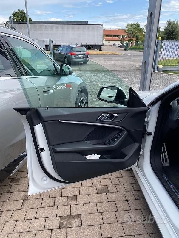 Usata BMW 218 150 CV (110 kW) 2022 Bianco Berlina