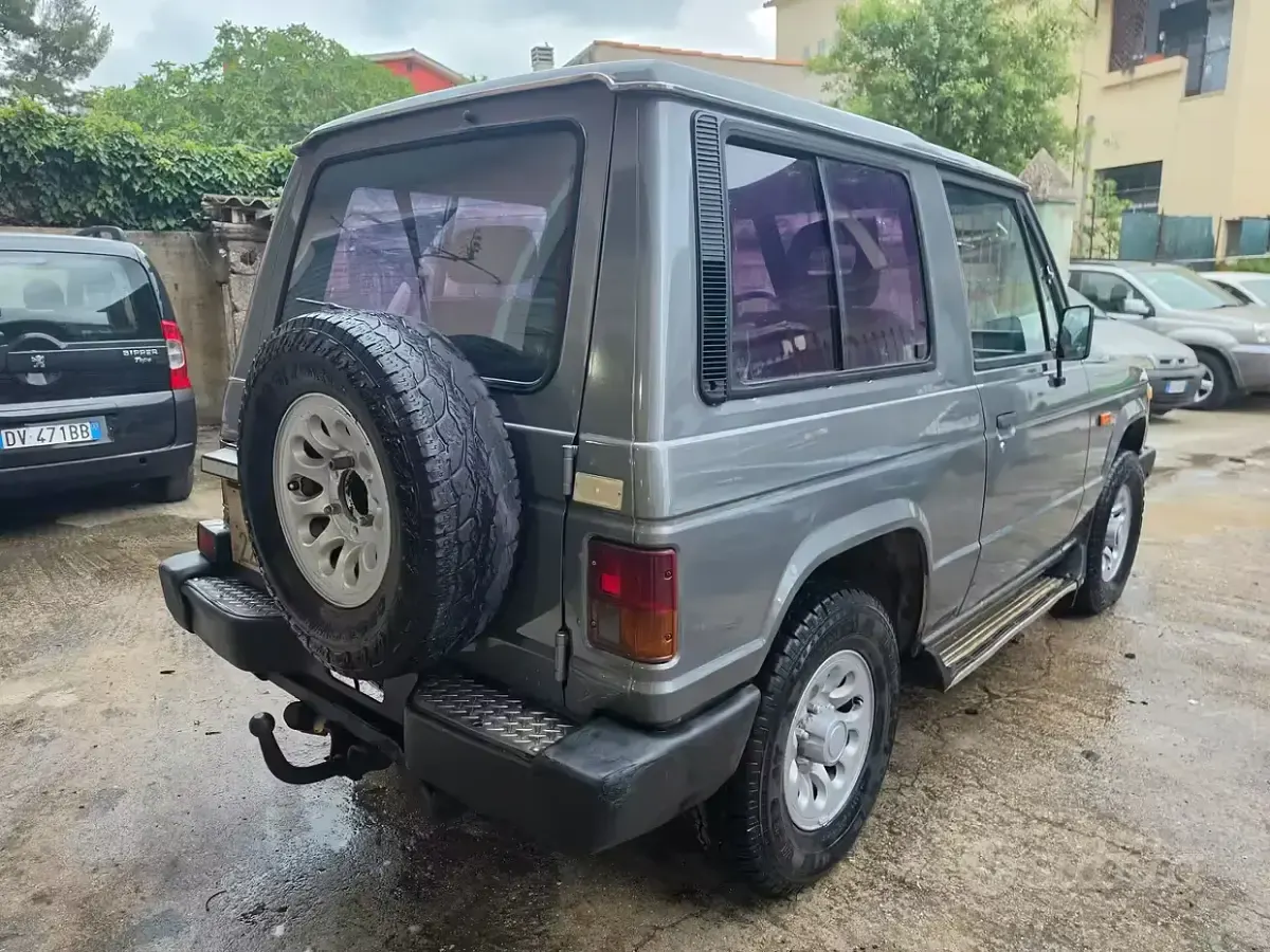 Usata Mitsubishi Pajero Top 95 CV (69 kW) 1989 Grigio SUV