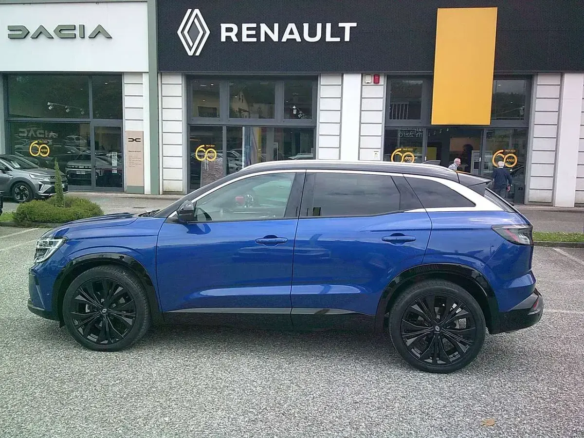 Usata Renault Austral Iconic 131 CV (96 kW) 2023 Blu/azzurro SUV