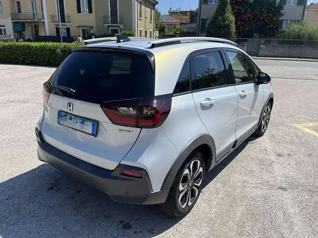 Usata Honda Jazz Executive 98 CV (72 kW) 2020 Bianco Utilitaria