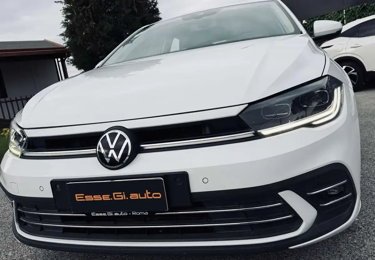 Usata VW Polo Style 95 CV (69 kW) 2021 Argento Utilitaria