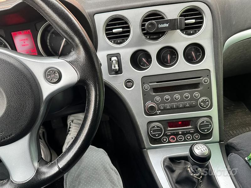 Usata Alfa Romeo 159 150 CV (110 kW) 2006 Grigio Berlina