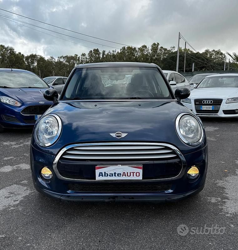 Usata Mini Cooper D 116 CV (85 kW) 2015 Blu Utilitaria