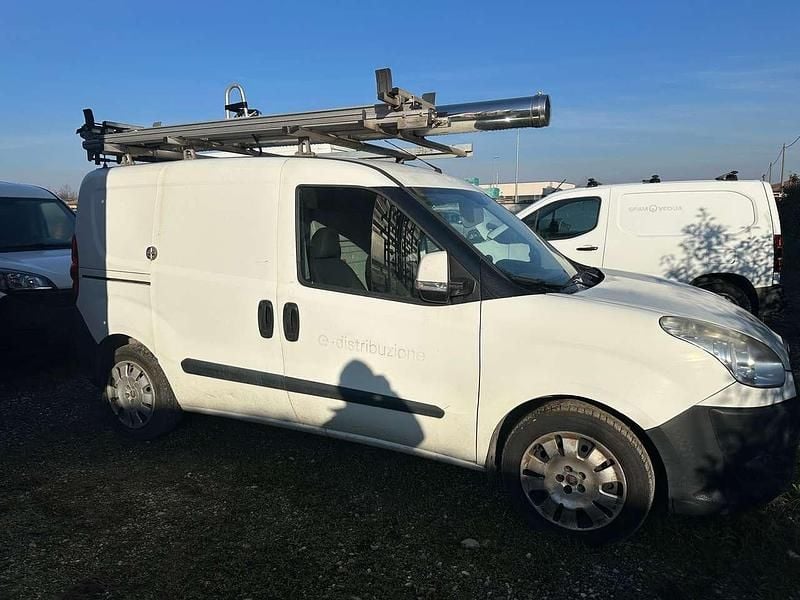 Usata Fiat Doblò 105 CV (77 kW) 2014 Bianco Monovolume