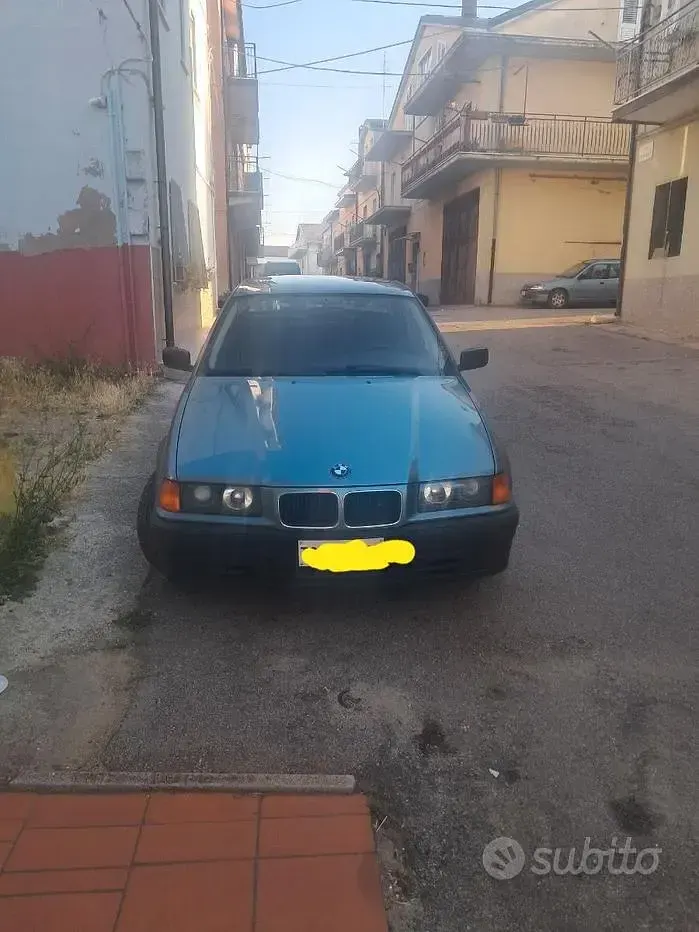 Usata BMW 318 115 CV (84 kW) 1993 Berlina
