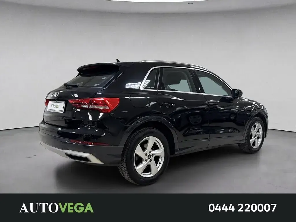 Usata Audi Q3 Advanced 150 CV (110 kW) 2022 Nero / pastello SUV