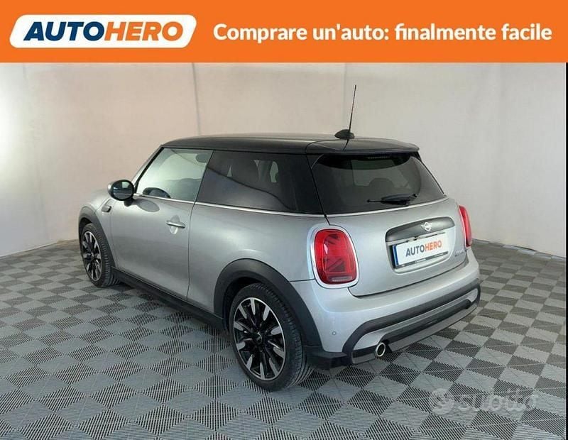 Usata Mini Cooper Essential 135 CV (99 kW) 2023 Grigio Utilitaria