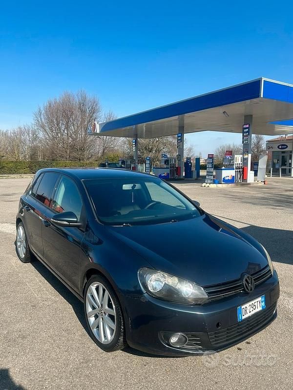 Usata VW Golf VI 140 CV (102 kW) 2008 Blu Utilitaria