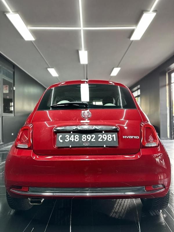 Begagnad Fiat 500 Dolcevita 69 HK (50 kW) 2024 Röd Halvkombi