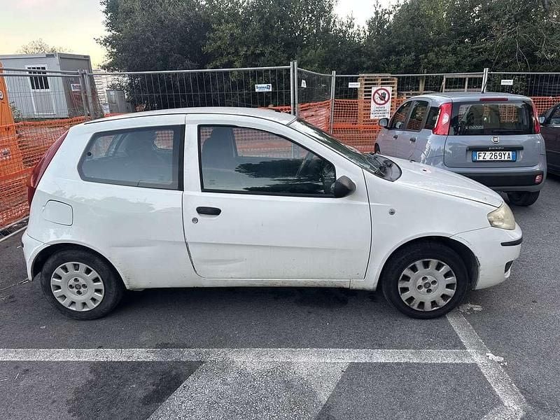 Usata Fiat Punto Active 60 CV (44 kW) 2010 Berlina